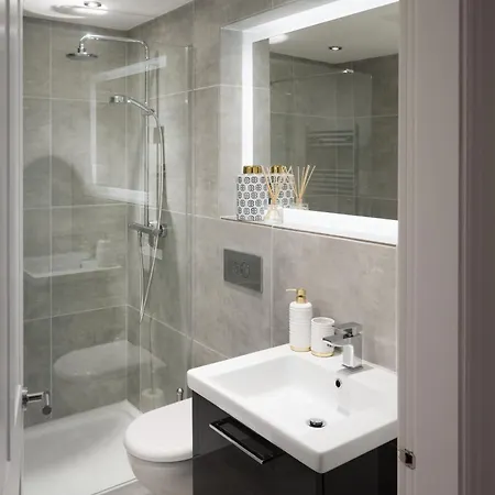 Sixtytwo By Serviced * ハロゲート