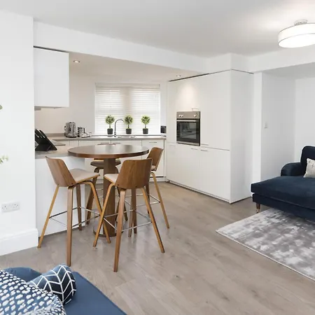 Sixtytwo By Serviced