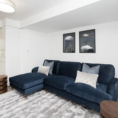 Sixtytwo By Serviced