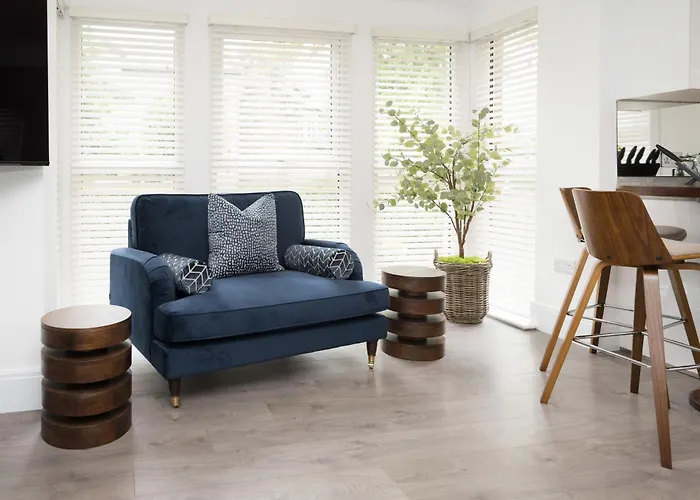 Sixtytwo By Serviced *